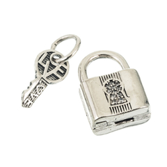 CHARM CANDADO Y LLAVE