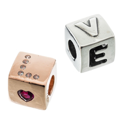 Charm cubo love