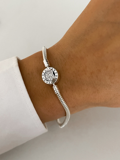 Pulsera circulo y corazón