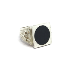 Anillo espadas y piedra onix