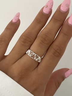 Anillo corazones calados