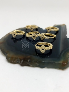 Argollas ojito con piedras (par) - comprar online