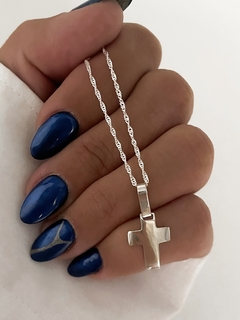 collar con cruz maciza o cruz sola