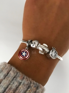 Charm corona con piedra en internet