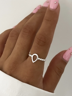 Anillo gota calada