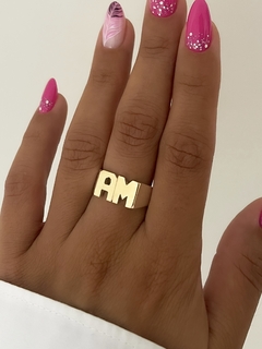 Anillo iniciales recto plata y oro