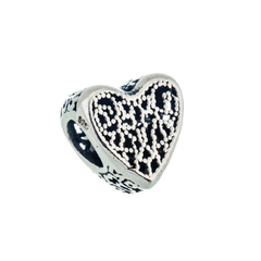 Charm corazon calado