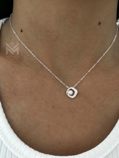 Collar dije con piedras y perla
