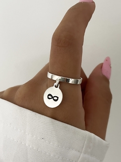 Anillo cinta y medalla para grabar