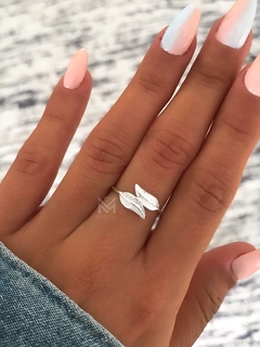 Anillo doble hojitas