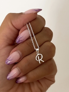 Collar inicial plata lisa