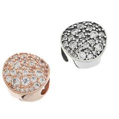 charm en forma de circulo con piedras