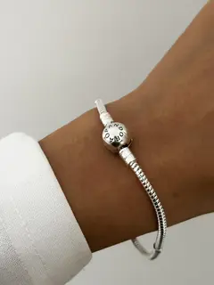 Pulsera cierre bolita con corazón en internet