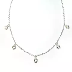 Cadena con dijes susanitos blancos