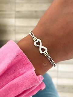 Pulsera plata y oro con infinito - comprar online