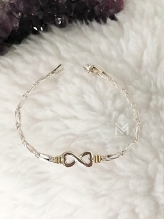 Pulsera plata y oro con infinito