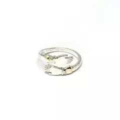 Anillo abrazo con apliques de oro en internet