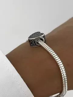 Charm corazon calado en internet