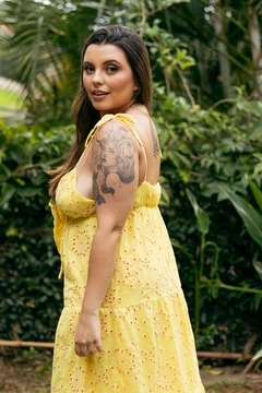 Vestido Luz de Ouro na internet