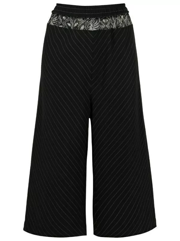 Calça Pantacourt Risca de Giz com renda