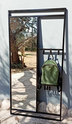 ESPEJO + PERCHERO MAGUI (DEMORA 30 DIAS) - comprar online