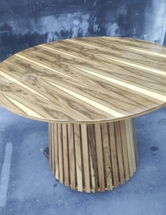 Mesa varillada de petiribi
