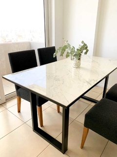 MESA DE COMEDOR AGOS (DEMORA 30 DIAS)