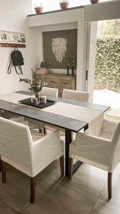SILLA VESTIDA CON APOYABRAZOS (40 DIAS DEMORA)