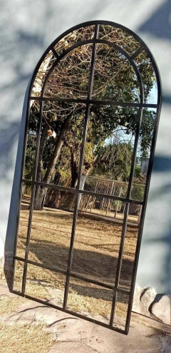 Imagen de ESPEJO ARCO DE HIERRO (DEMORA 40 DIAS)