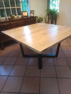 MESA DE COMEDOR ZOITA Y HIERRO (DEMORA 45 DIAS)