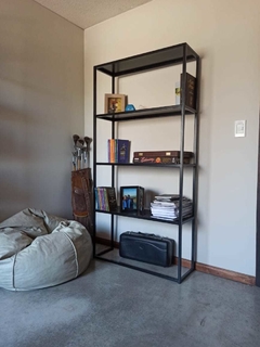 Imagen de ESTANTERIA/BIBLIOTECA DE CHAPA (DEMORA 30 DIAS)
