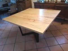 MESA DE COMEDOR ZOITA Y HIERRO (DEMORA 45 DIAS) - comprar online