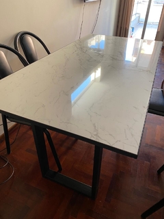 Imagen de MESA DE COMEDOR AGOS (DEMORA 30 DIAS)