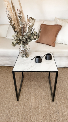 Mesita ratona porcelanato Flavia (Demora 30 días) - comprar online