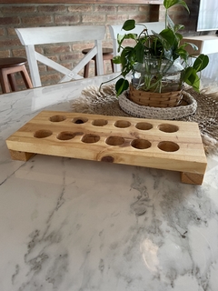 Porta huevos madera (Demora 15 días) - comprar online