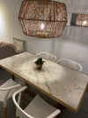 MESA DE COMEDOR DE PORCELANATO Y MADERA