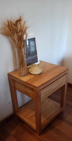 MESITA DE LUZ PARRAISO BALI (DEMORA 30 DIAS) - VIAZ HOME