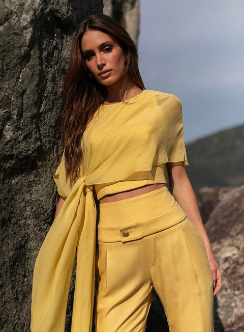 FORUM BLUSA ASSIMÉTRICA COM AMARRAÇÃO LATERAL 364607295