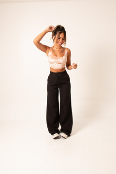CROPPED DORA ROSE na internet
