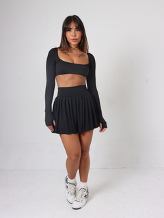 SHORTS SAIA SHAKE PRETA na internet
