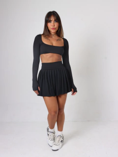 SHORTS SAIA SHAKE PRETA na internet