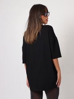 BLUSA SHOTS MOLETINHO PRETA - comprar online