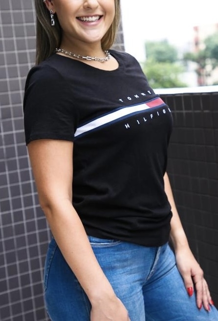 T-Shirt Preta - Tommy Hilfiger