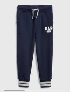 Calça GAP azul marinho.