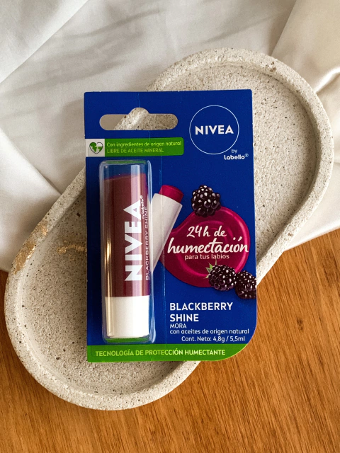 LABIAL NIVEA - BLACKBERRY SHINE