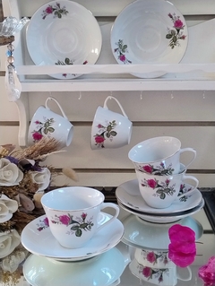 5 Duos de Te en Porcelana China rosas rojas