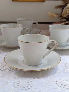 Duo de Cafe en Porcelana Tsuji con bordes dorados