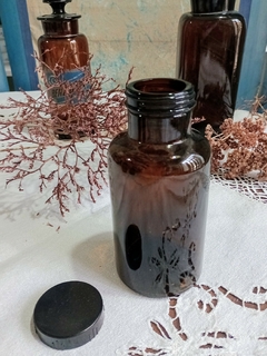 Frasco de Farmacia color ambar con Tapa de Baquelita en internet