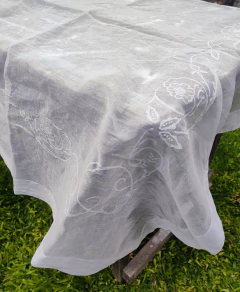 Mantel de te cuadrado de organza en internet