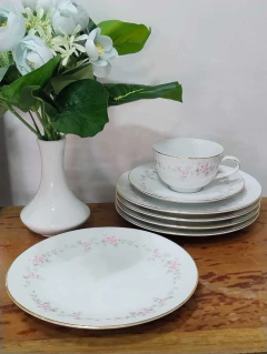 Fuente Redonda en Porcelana Tsuji Flores Rosadas - comprar online